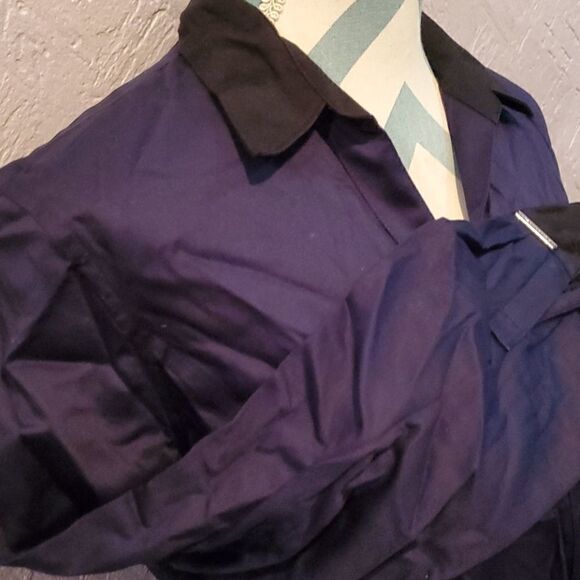 SALE...Calvin Klein Black- Navy Shirt - Picture 4 of 4